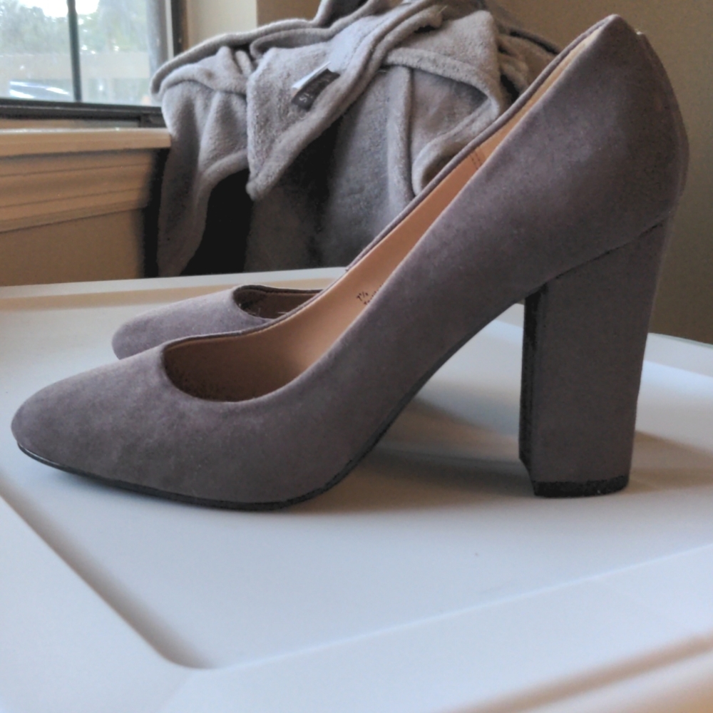 Grey 3inch Heels, size 7.5